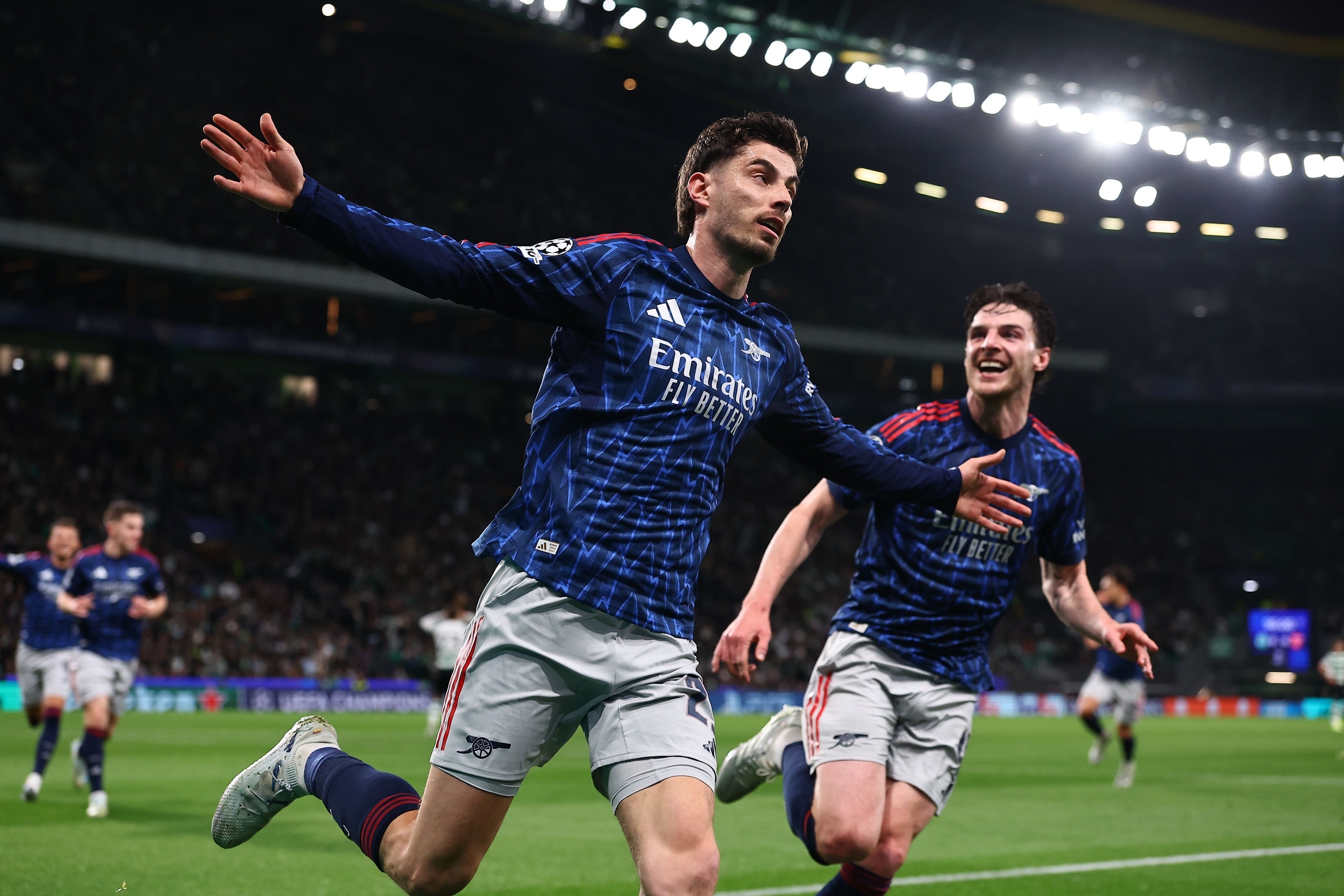 哈弗茨两战曼城造三球 关键扳平助枪手全身而退