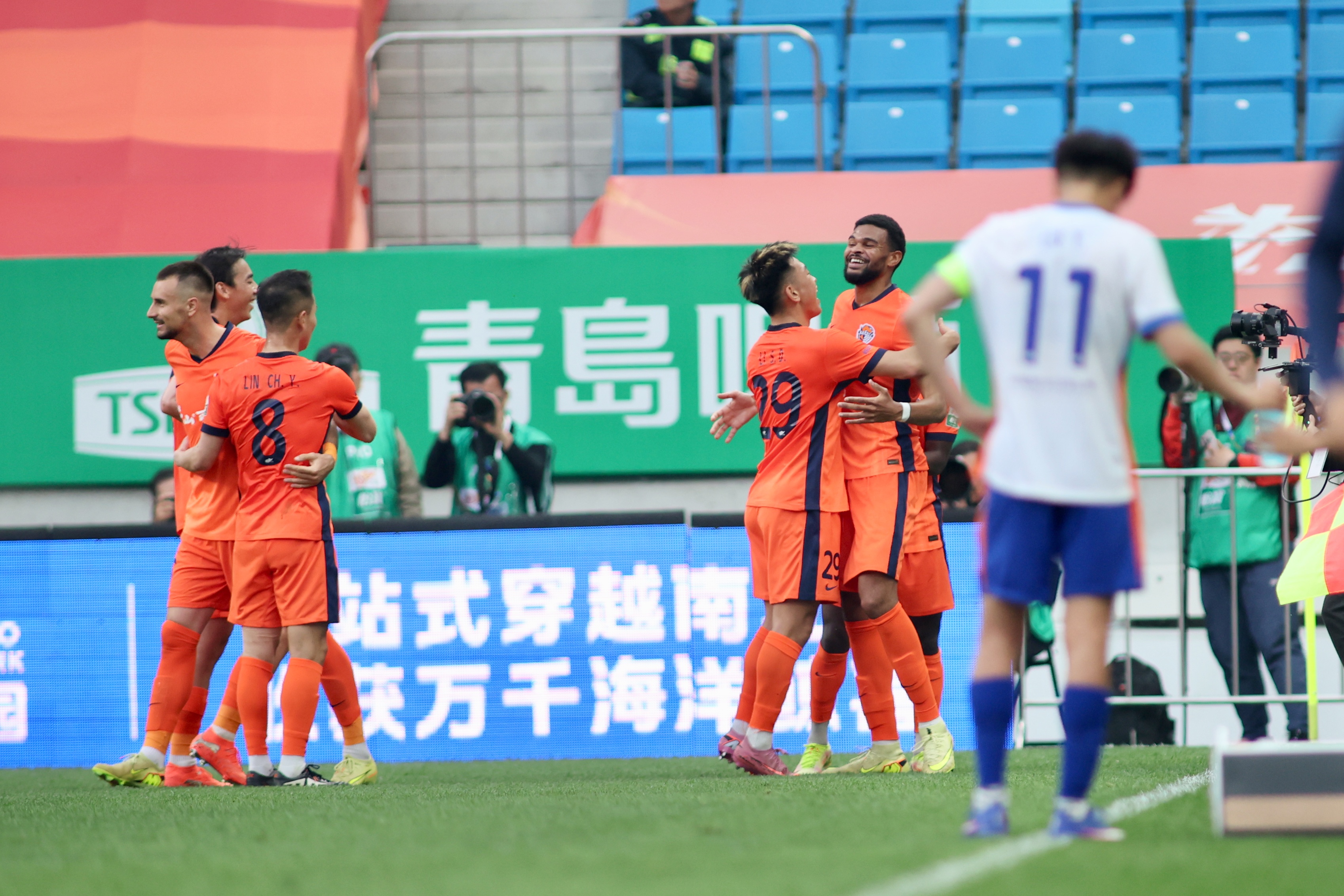 海牛单场4球超前7轮总和 4-1送泰山本赛季最惨失利