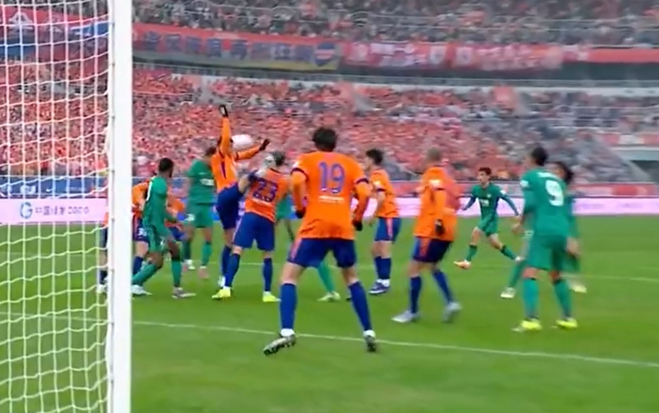 国安八轮三次官方确认误判，卡尔采夫红牌申诉成功