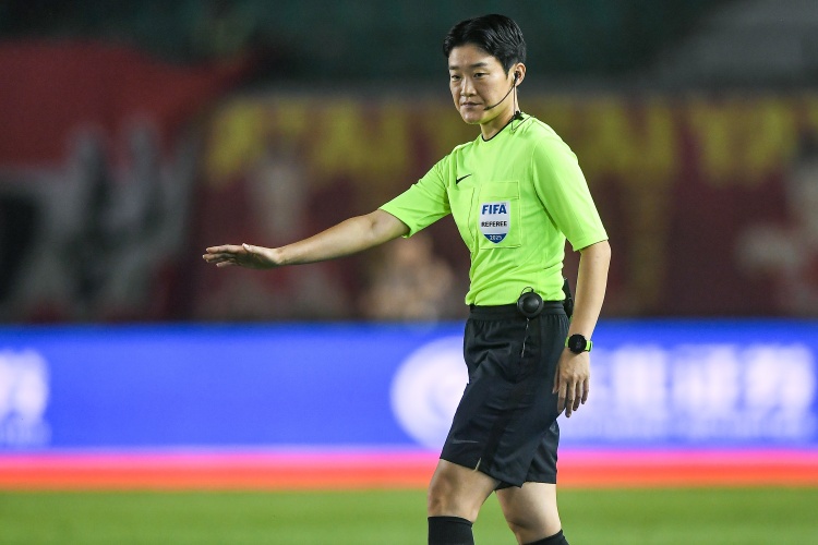 两位中国女裁判受邀执法U17女足欧锦赛