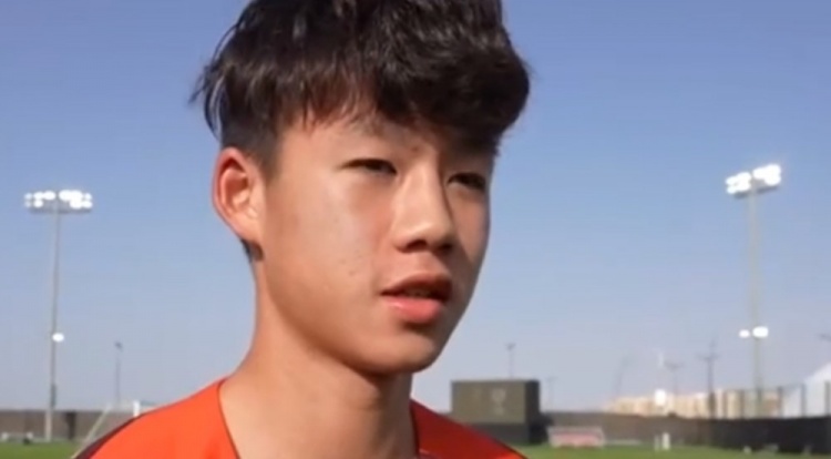 李钧鹏：对阵日本必须赢，专注防守做好呼应