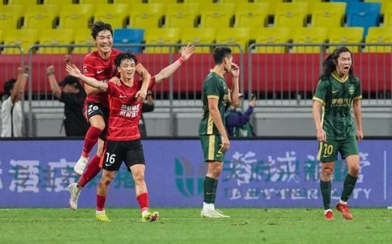 30岁首度入选国足,杨明洋完成会籍转换扫清障碍 30岁首度入选国足,杨明洋完成会籍转换扫清障碍