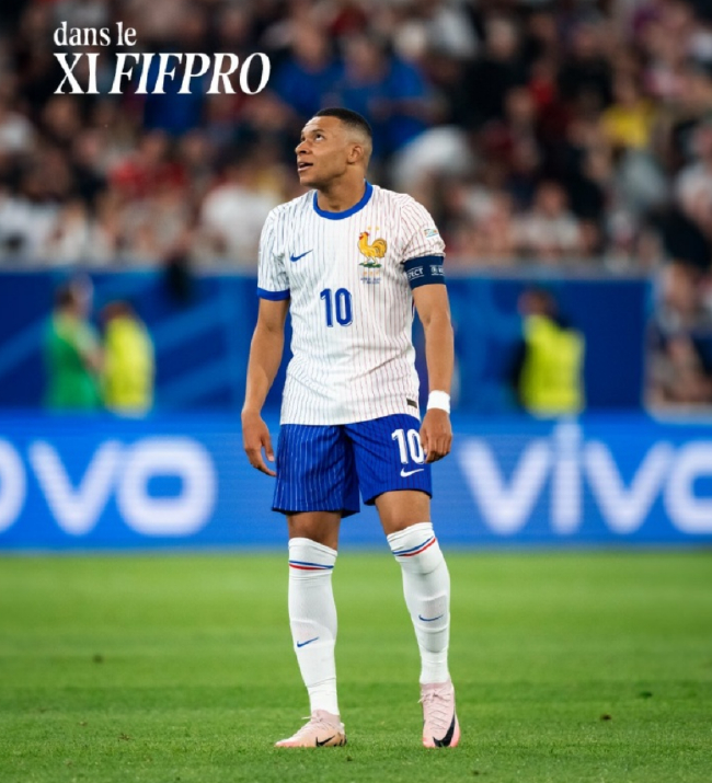 2.1万职业球员投票 姆巴佩入选FIFPRO年度最佳阵容