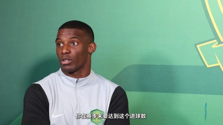 法比奥:给张玉宁定赛季进球目标 要做中超最强锋线组合 法比奥:给张玉宁定赛季进球目标 要做中超最强锋线组合